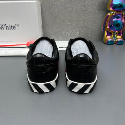 Off-White  Arrow leather sneakers#36