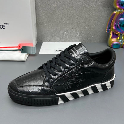 Off-White  Arrow leather sneakers#36