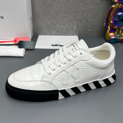 Off-White  Arrow leather sneakers#36