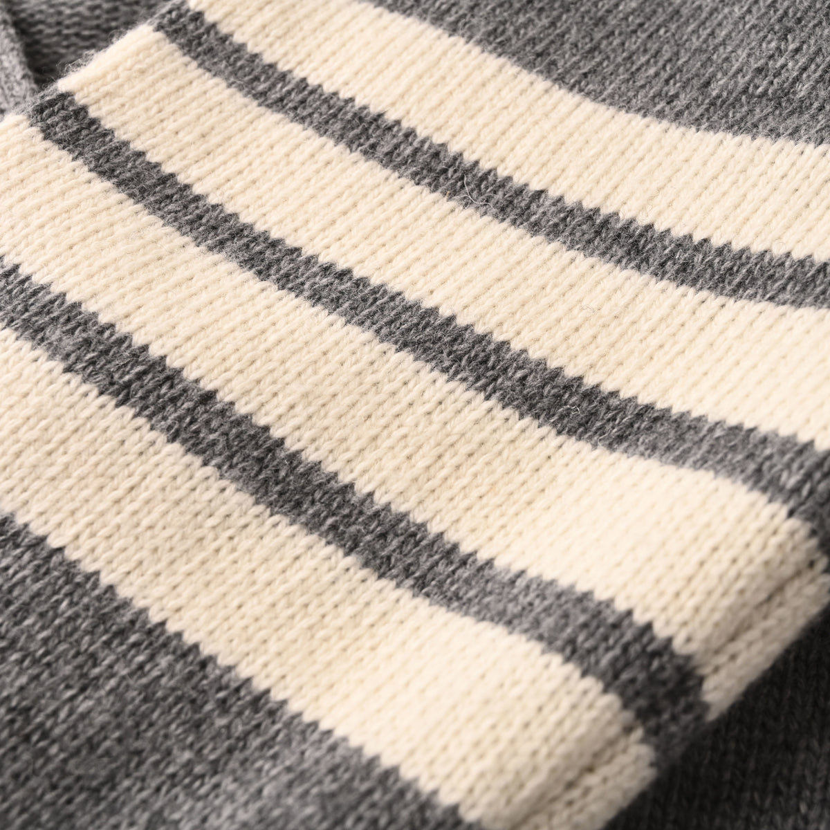 Thom Browne  2025SS Cardcute Sweater